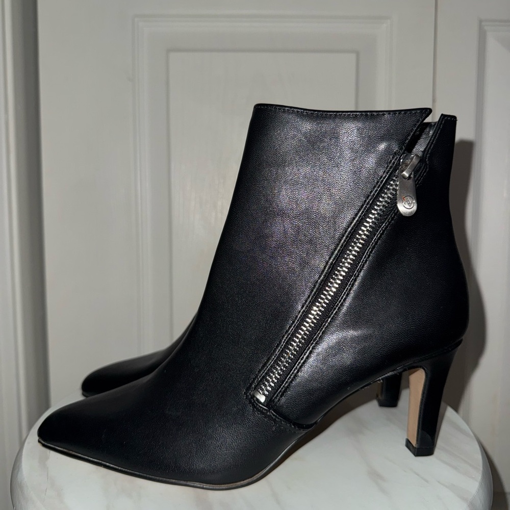 Adrienne Vittadini Black Heeled Boots